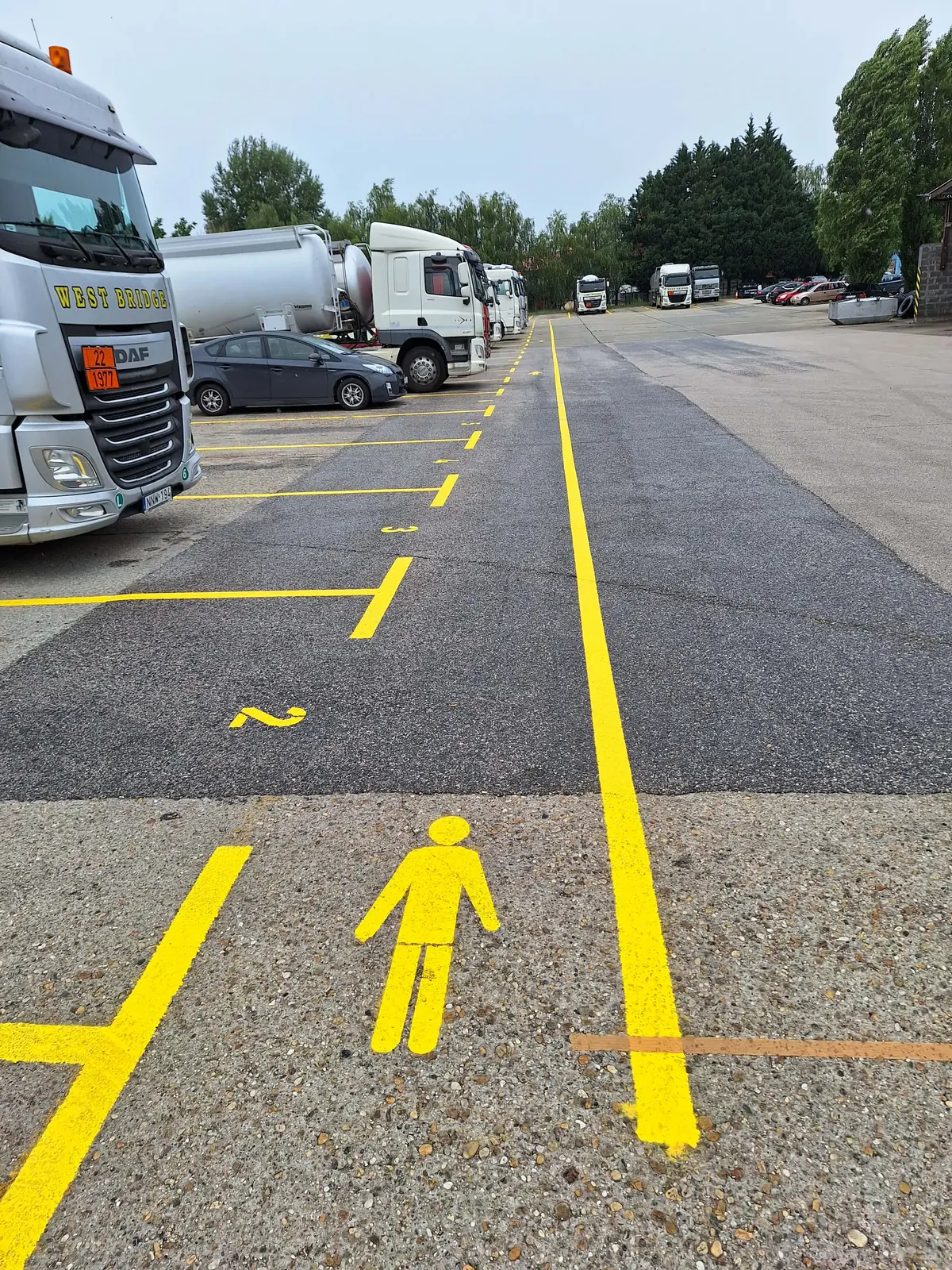 Parkolófestés és útfestés referencia munka 26 - profi kivitelezés